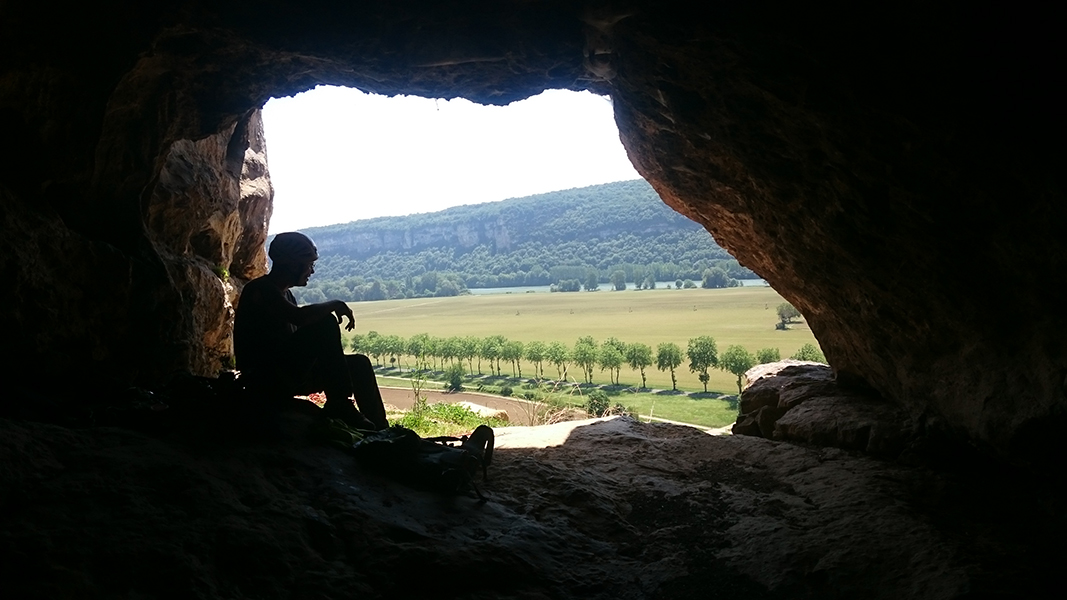 Grotte en falaise